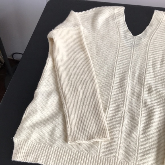 Vince wool and cashmere sweater - Picture 9 of 16